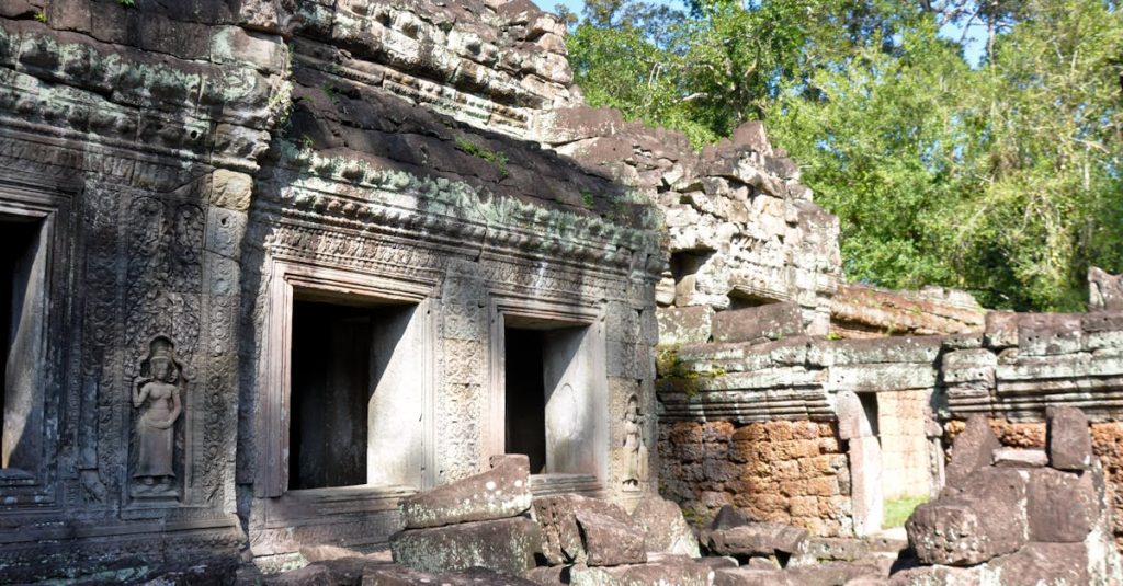 découvrez le cambodge, un pays riche en histoire, culture et paysages magnifiques, entre temples anciens, plages paradisiaques et villes vibrantes.