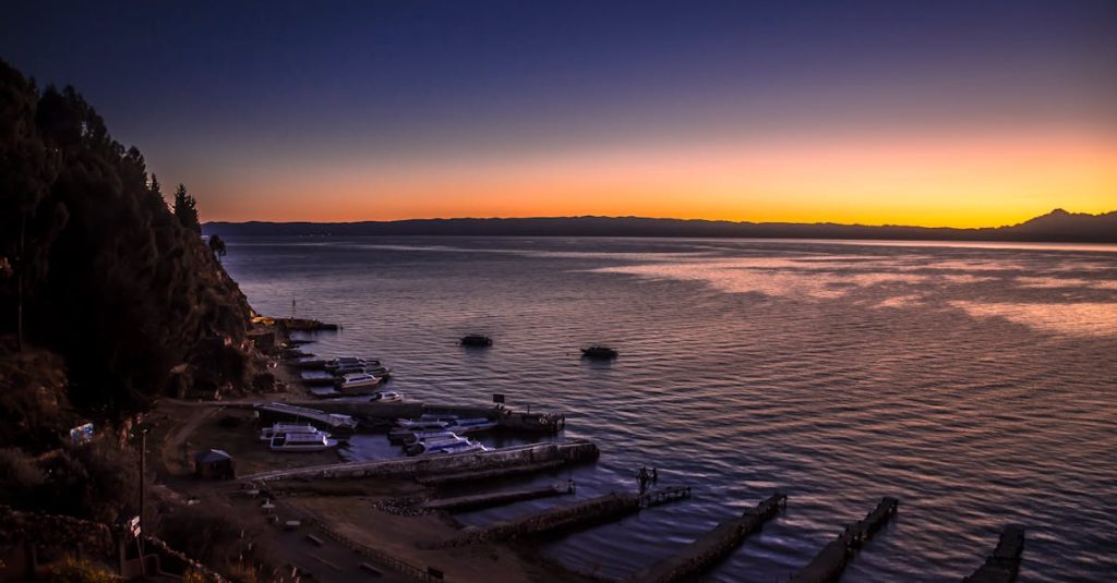 découvrez isla del sol, une île magnifique au cœur du lac titicaca, idéale pour les amateurs de nature, d'histoire et de paysages époustouflants.