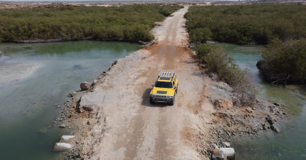découvrez des voyages hors des sentiers battus pour explorer des destinations uniques et authentiques loin des foules touristiques.
