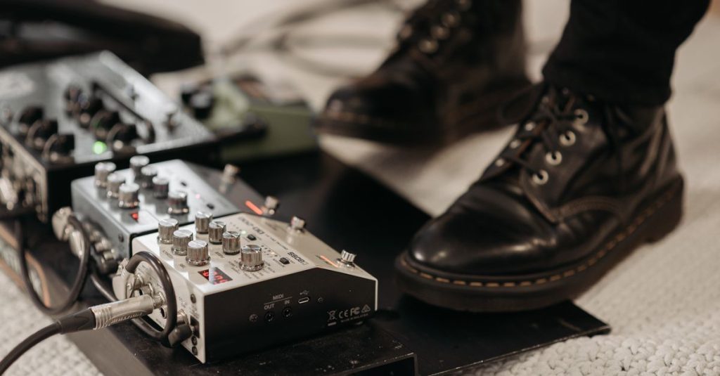 découvrez les accessoires essentiels pour musiciens voyageurs, conçus pour faciliter vos déplacements et optimiser vos performances en tournée.