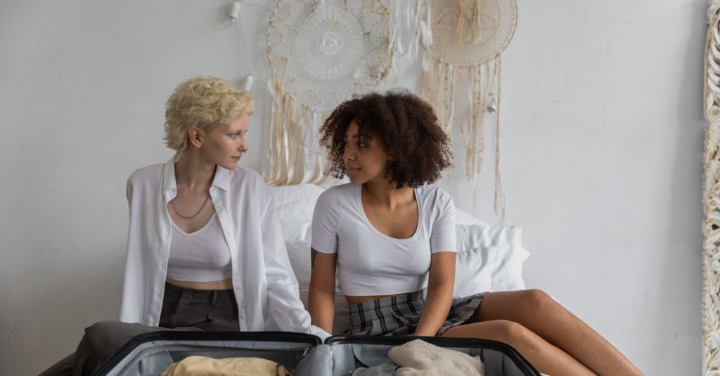Comment bien remplir sa valise pour un week-end réussi 2 découvrez nos solutions efficaces et pratiques pour le packing, afin d'optimiser l'emballage et le transport de vos produits en toute sécurité.